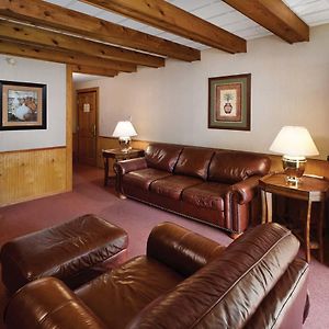 Luxury Suite